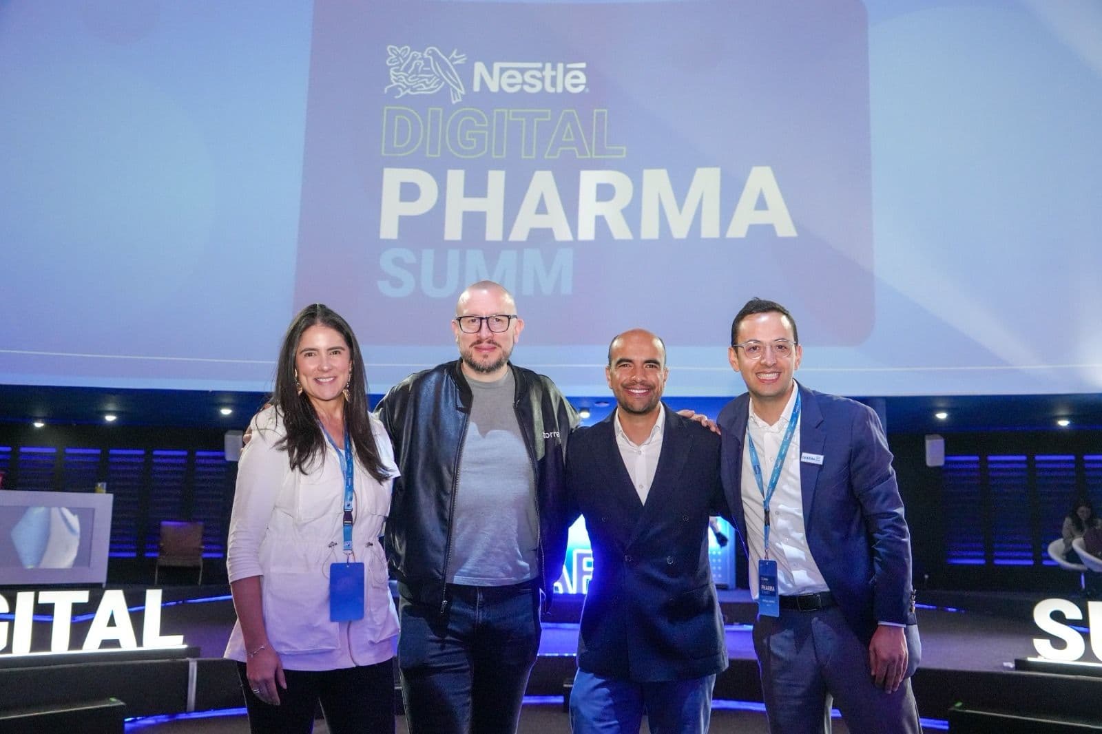Alexander Torrenegra during a session with the Nestlé team